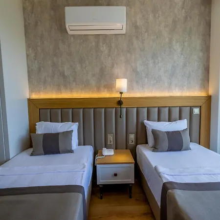 Demanor Adult Only Готель *