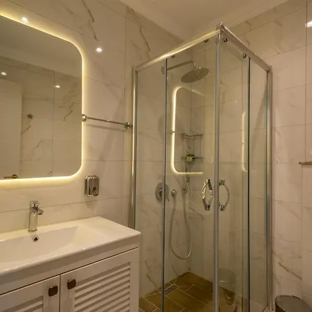 Demanor Adult Only * Аланія