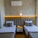 Demanor Adult Only Hotel *