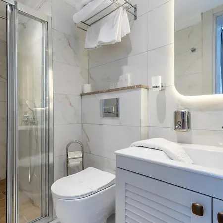 Demanor Adult Only Hotel