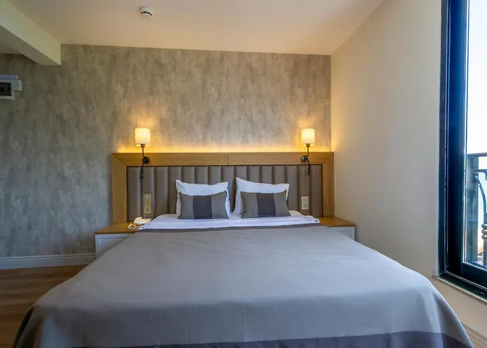 Demanor Adult Only Готель *