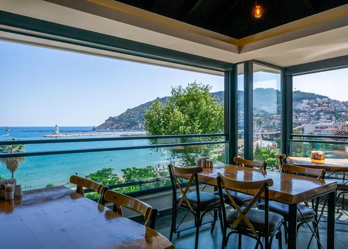 Demanor Adult Only Отель *